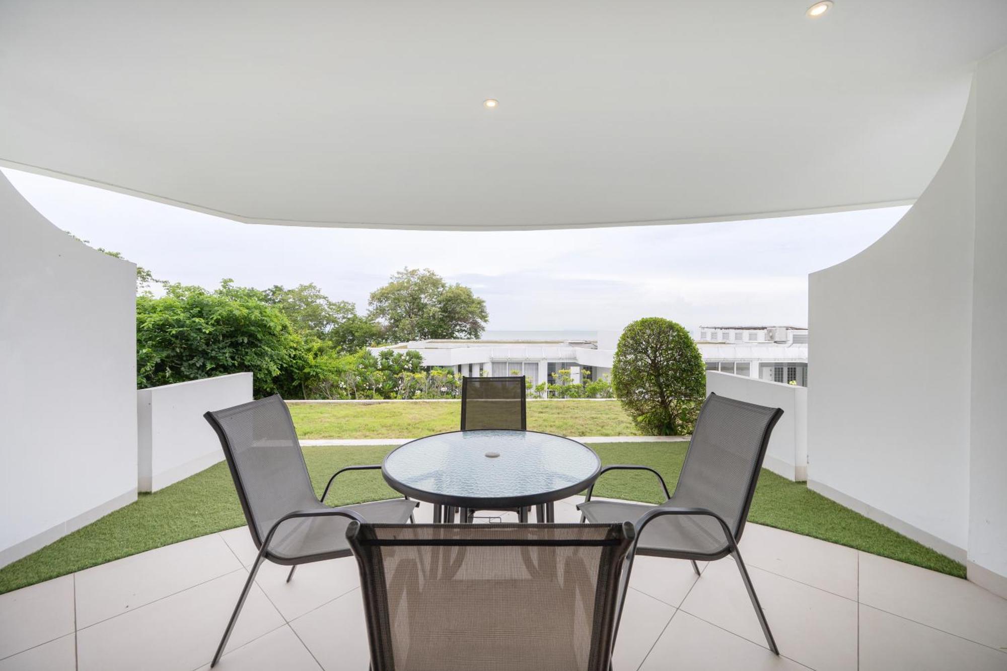 Pure Sunset Beach - Ocean View Room, Pattaya Na Chom Thian Ngoại thất bức ảnh